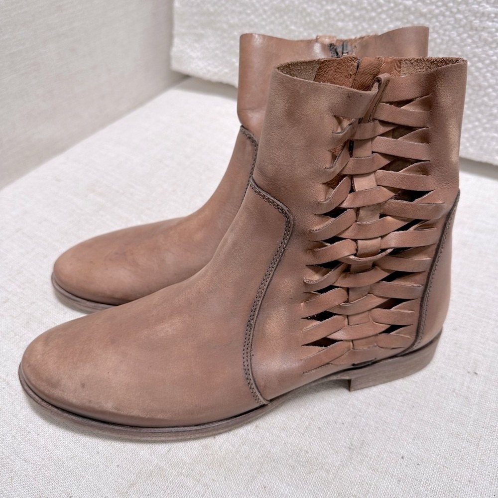NEW BASKE "Cactus" Leather Woven Lattice Pattern Ankle Boots 40 US8.5-9 - Picture 2 of 11